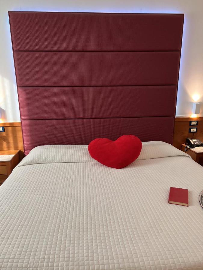 Venice Hotel グリジニャーノ・ディ・ゾッコ エクステリア 写真